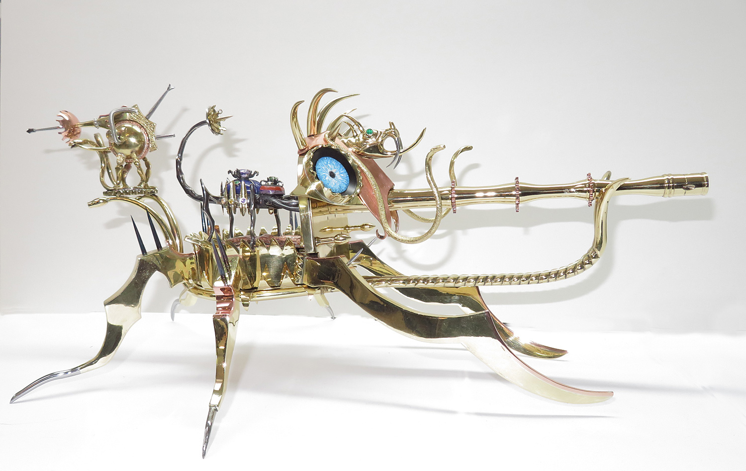 Rhino Swarm Fighting Machine full side view