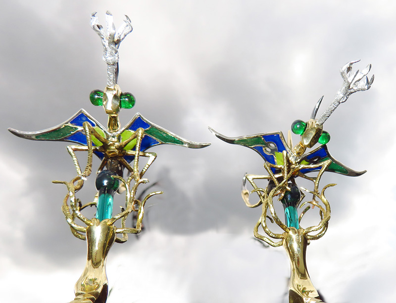 Soul catcher captures green glass